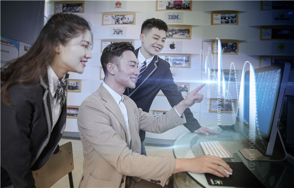 WEB全棧開發與運營工程師